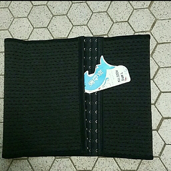 4 Spiral Steel Boned Waist Training - Picture 3 of 4